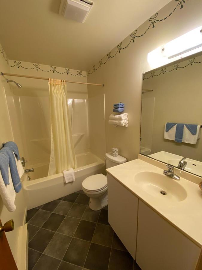 King Room,1089895392:JPEG